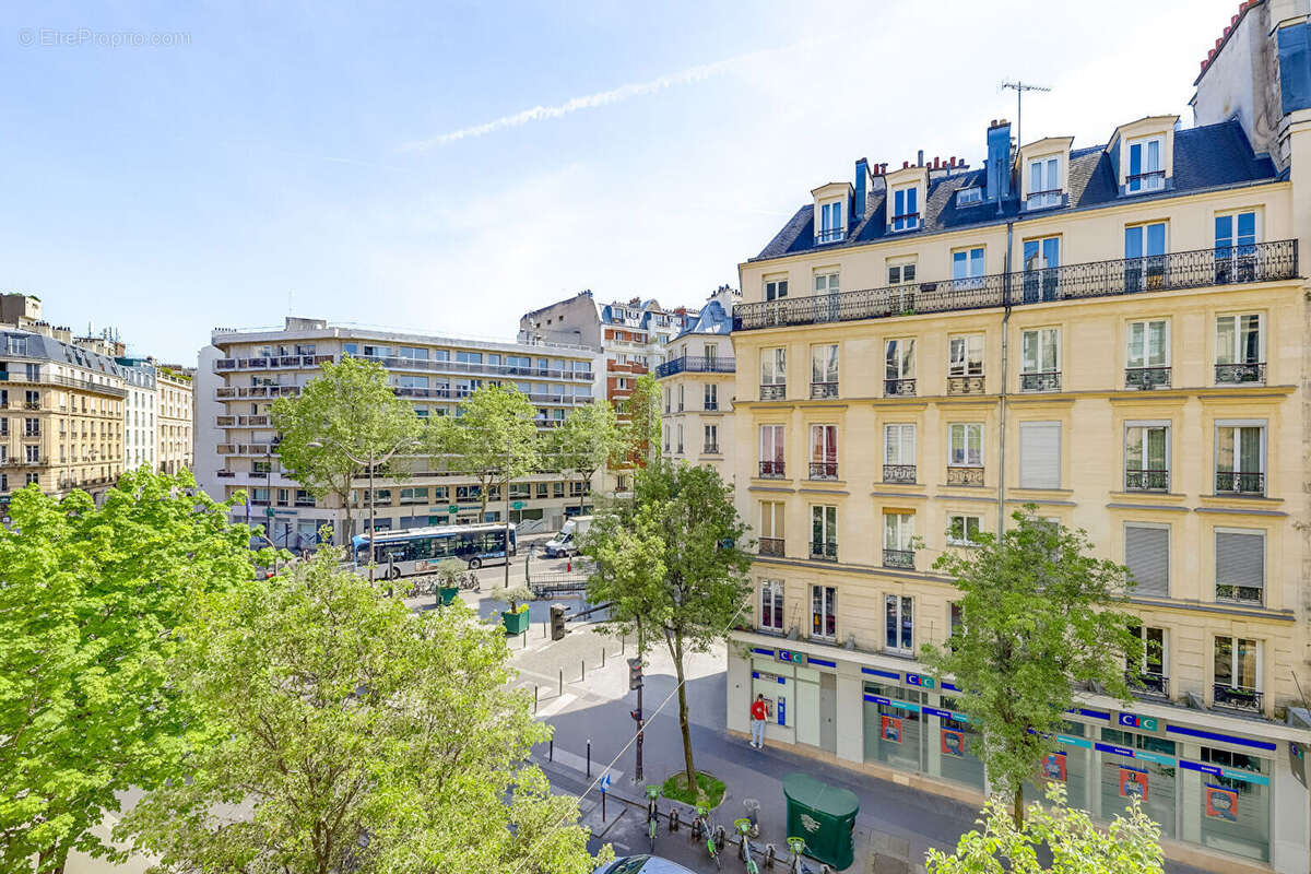 Appartement à PARIS-17E