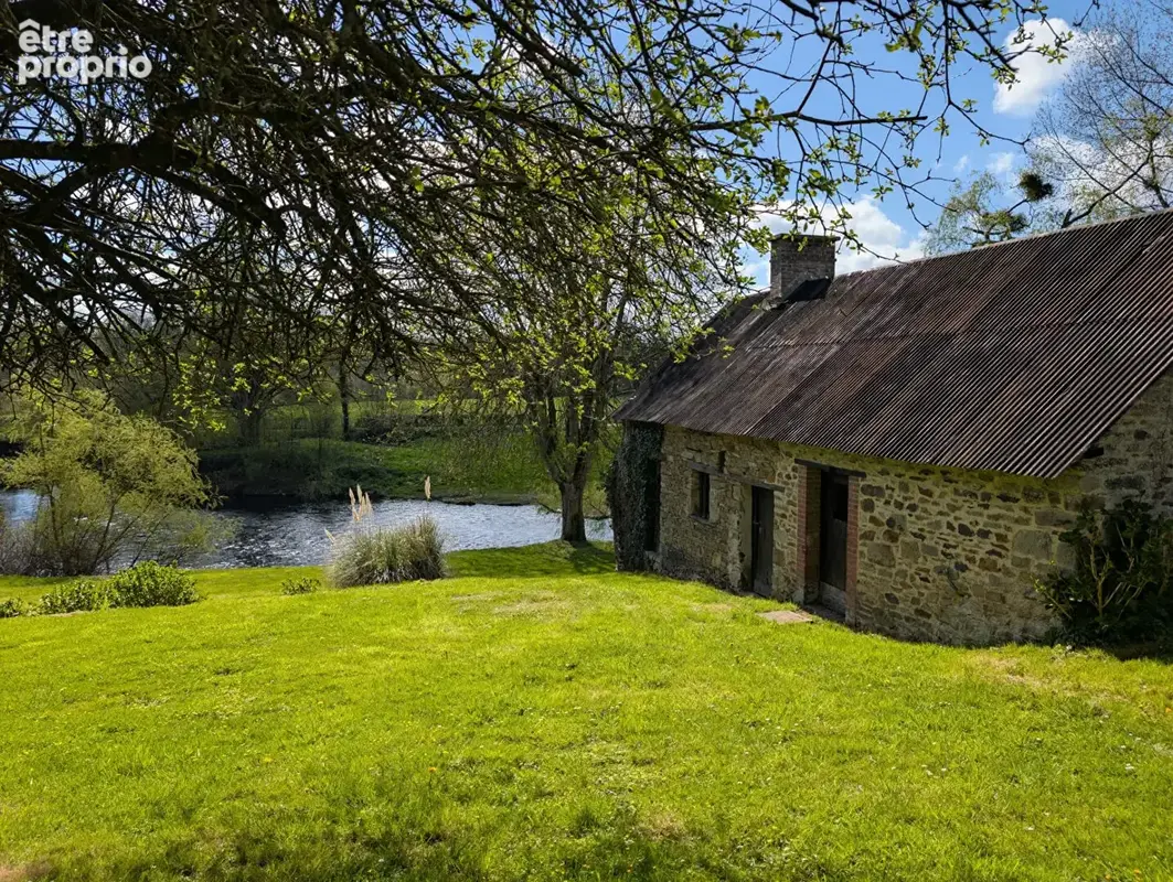 A vendre - Maison en pierre avec jardin bordé par la Vire - Saint-Lô - photo 8
