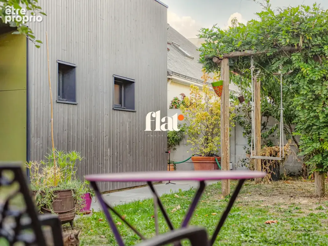Nantes - Maison familiale de 154 m2, 5 chambres, piscine et garage - photo 8