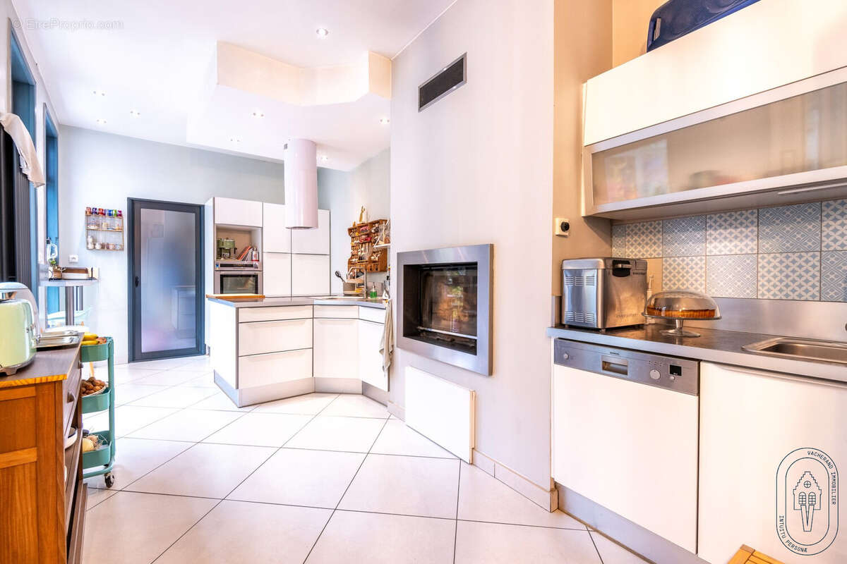 Maison 360 m² à Bergues  - photo 9