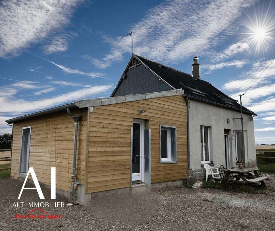 Maison à LA LANDE-DE-LOUGE