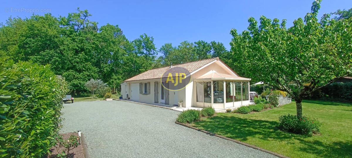 Maison à SAINT-VIVIEN-DE-MEDOC
