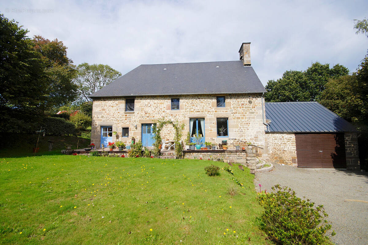 Maison à VILLEDIEU-LES-POELES