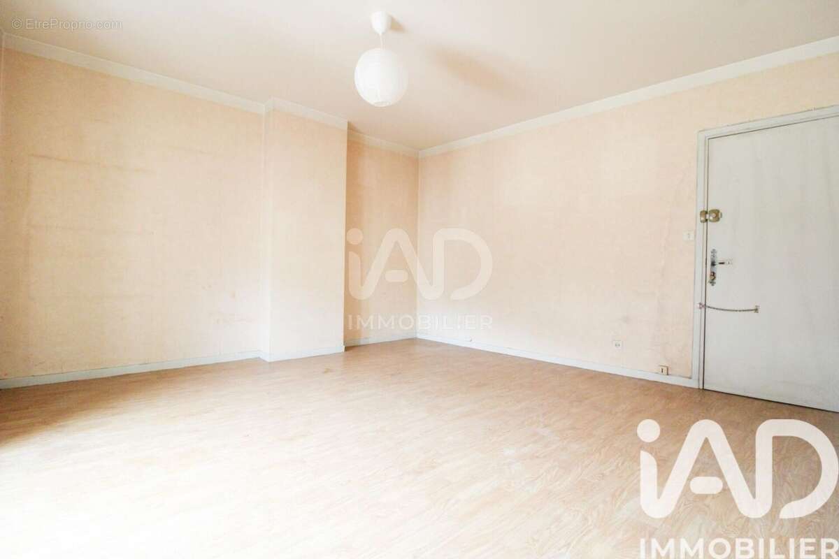 Appartement 70 m² à Saint-Affrique  - photo 8