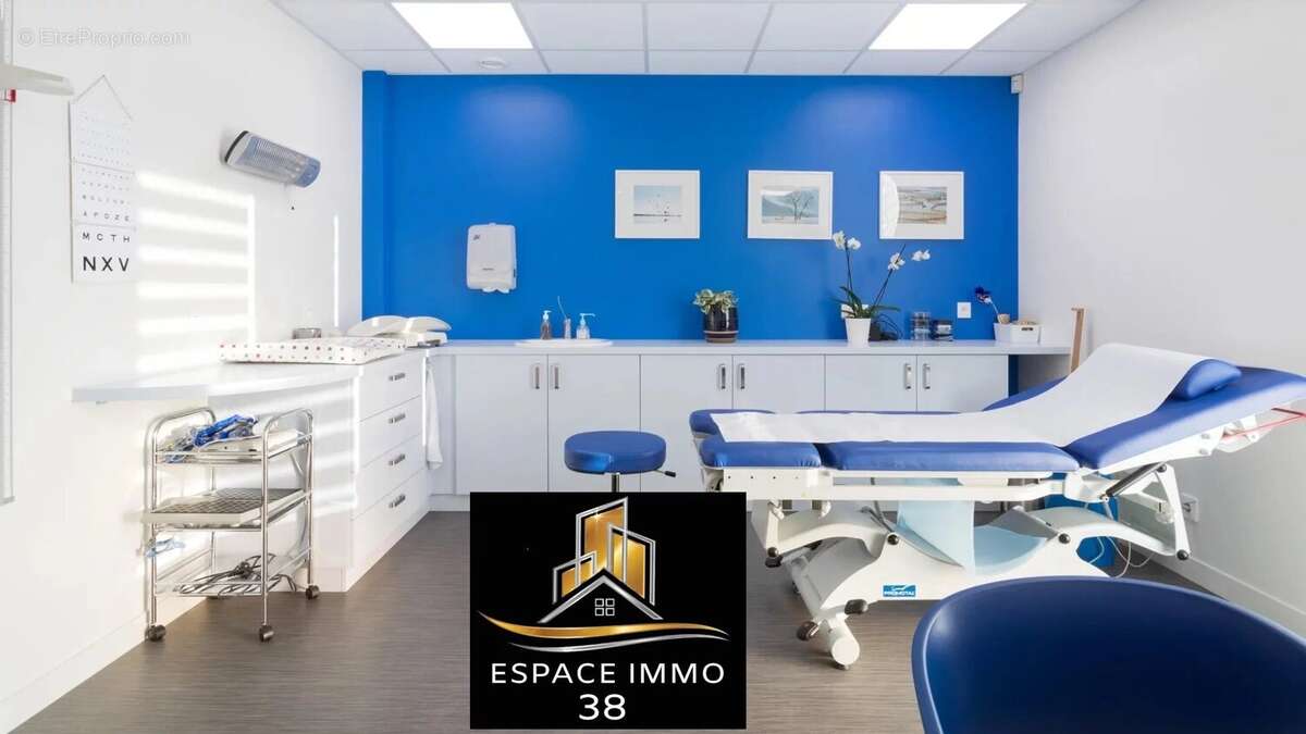 Commerce à MONESTIER-DE-CLERMONT