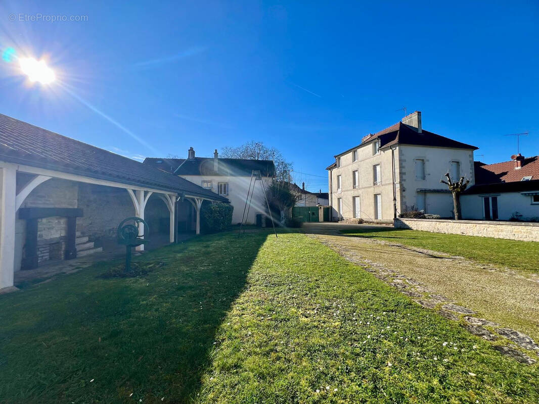 Maison à ARC-SUR-TILLE