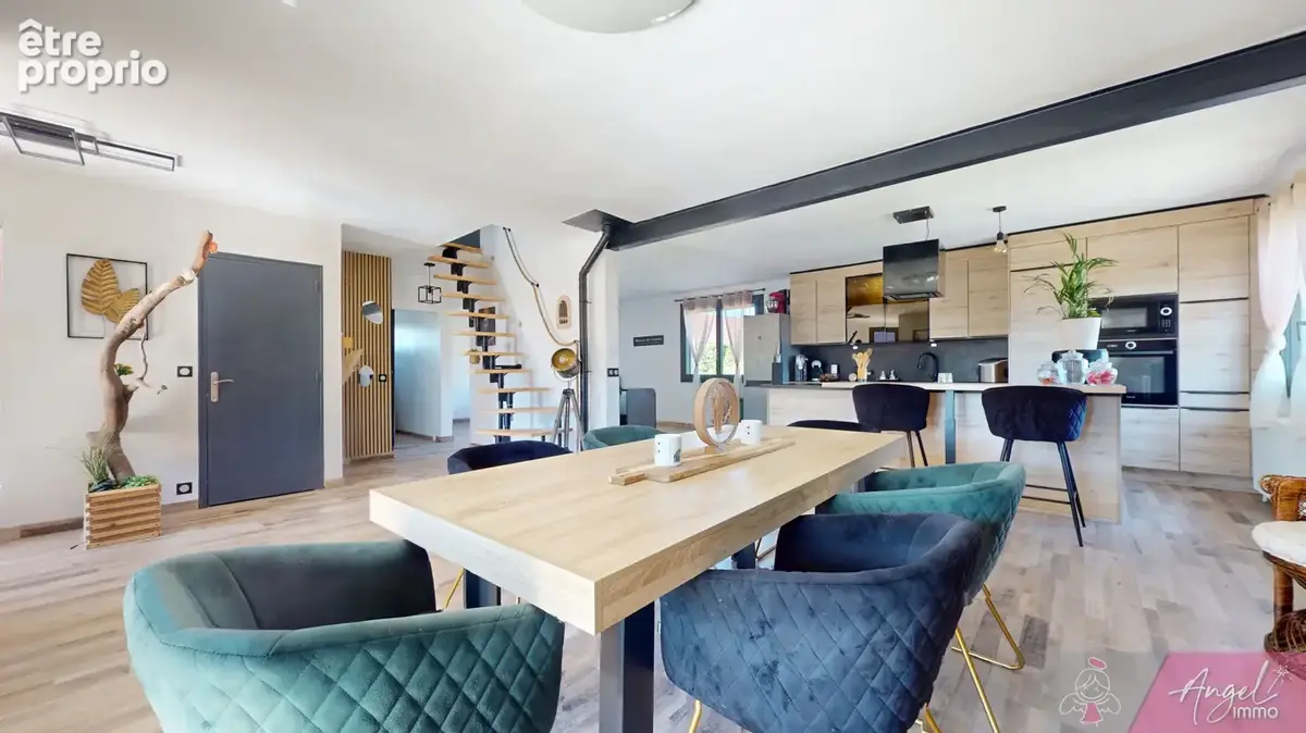 Maison 136 m2   Beaux volumes au cœur de Plumont - photo 3