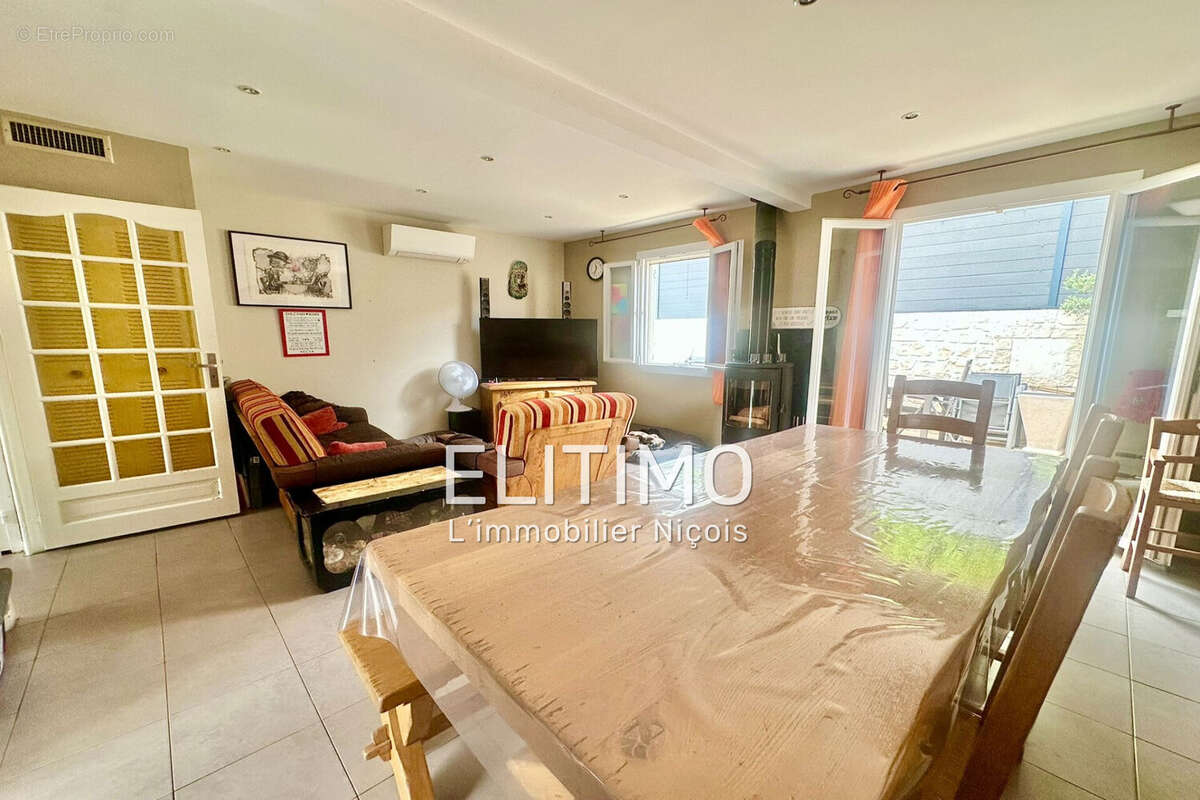 Maison 109 m² à Carros  - photo 6