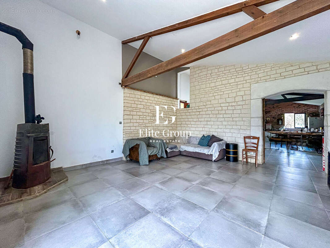 Maison à TONNAY-CHARENTE