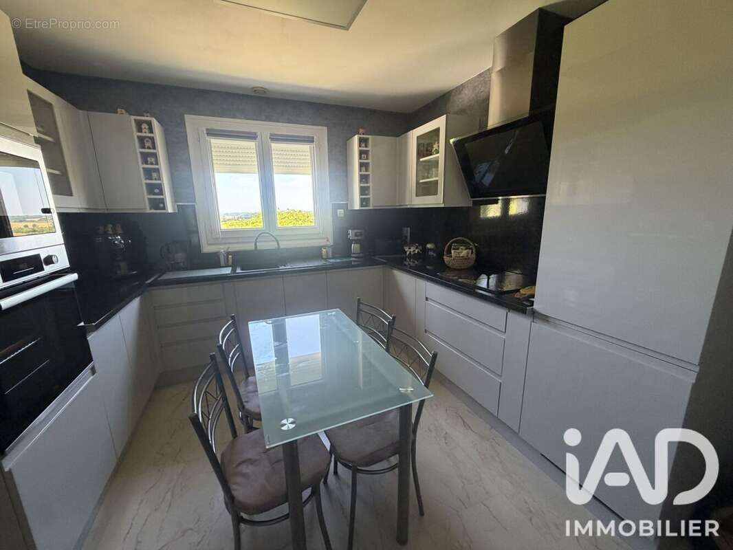 Maison 130 m² à Laplume  - photo 5