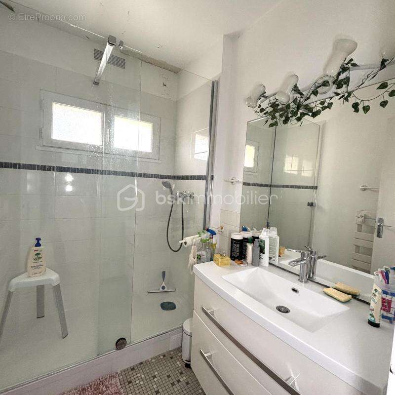 Appartement lumineux au cœur d'Avon avec doubles balcons - photo 6