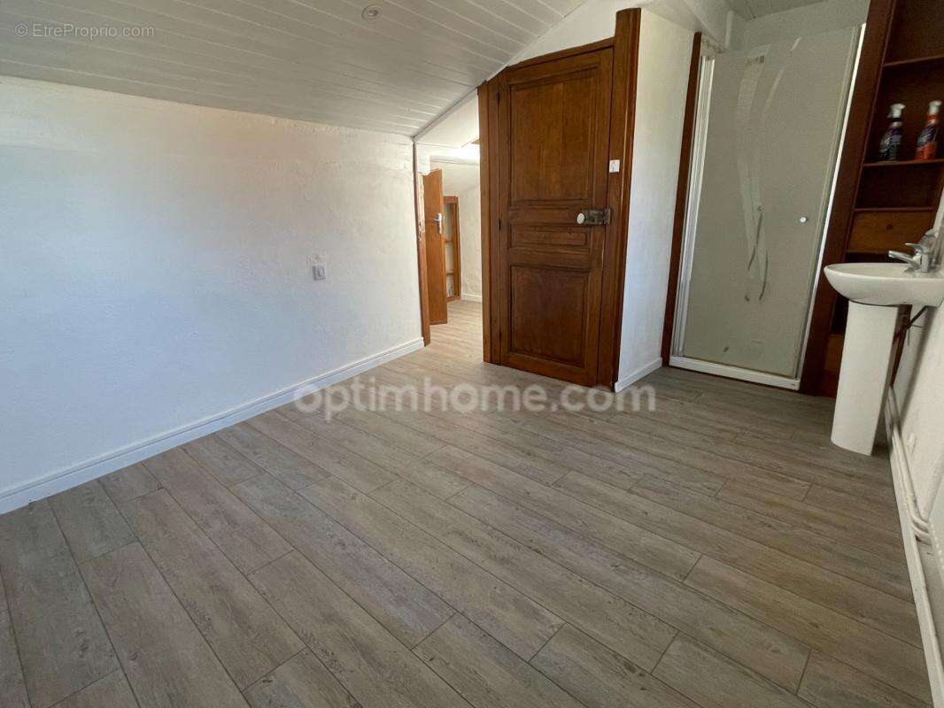 Maison de charme -jardin-2 garages-dépendances - photo 12