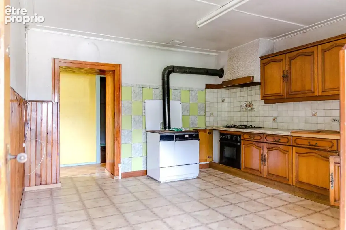 Maison à rénover avec beau potentiel sur terrain de plus de 8 ares - photo 8