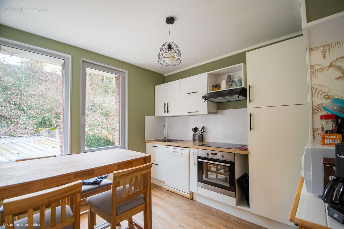 Commerce à AILLY-SUR-SOMME