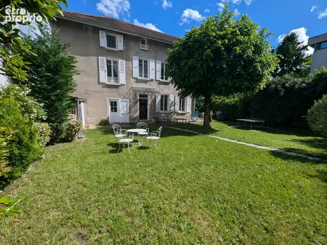 Maison 8 pièces 175 m² à vendre à Claix (38640) - photo 1