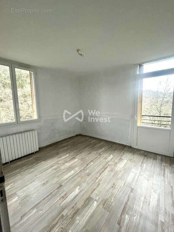 Appartement à SAINT-BONNET-AVALOUZE