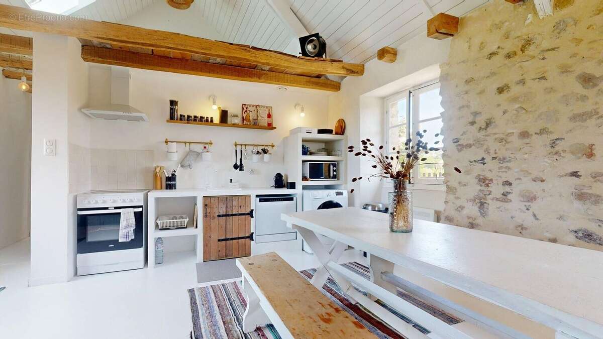 Cuisine - Maison à MARCILLAC-SAINT-QUENTIN