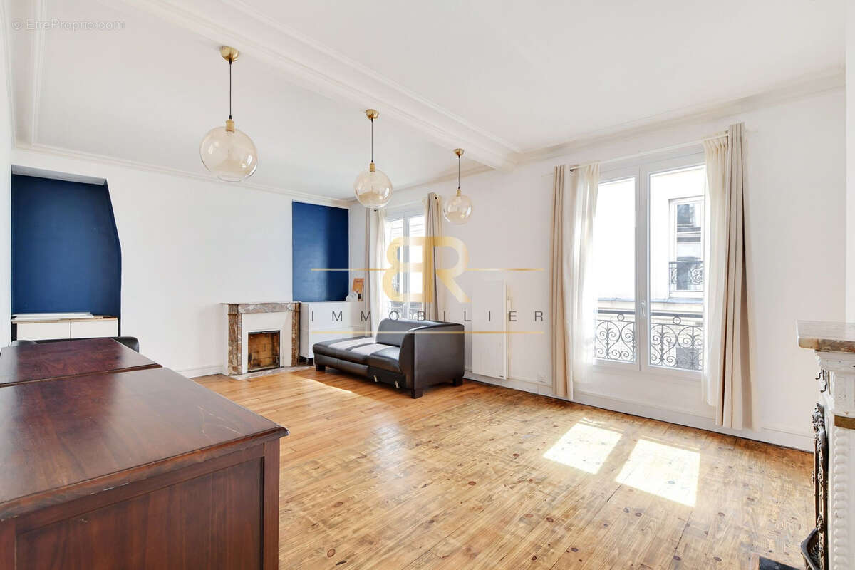Appartement à PARIS-19E