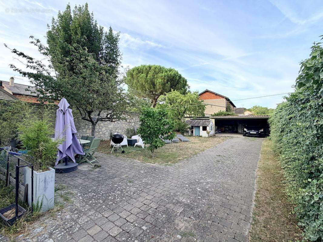 COUP DE CŒUR ASSURÉ – Élégante maison de caractère aux volumes exceptionnels avec jardin - photo 19
