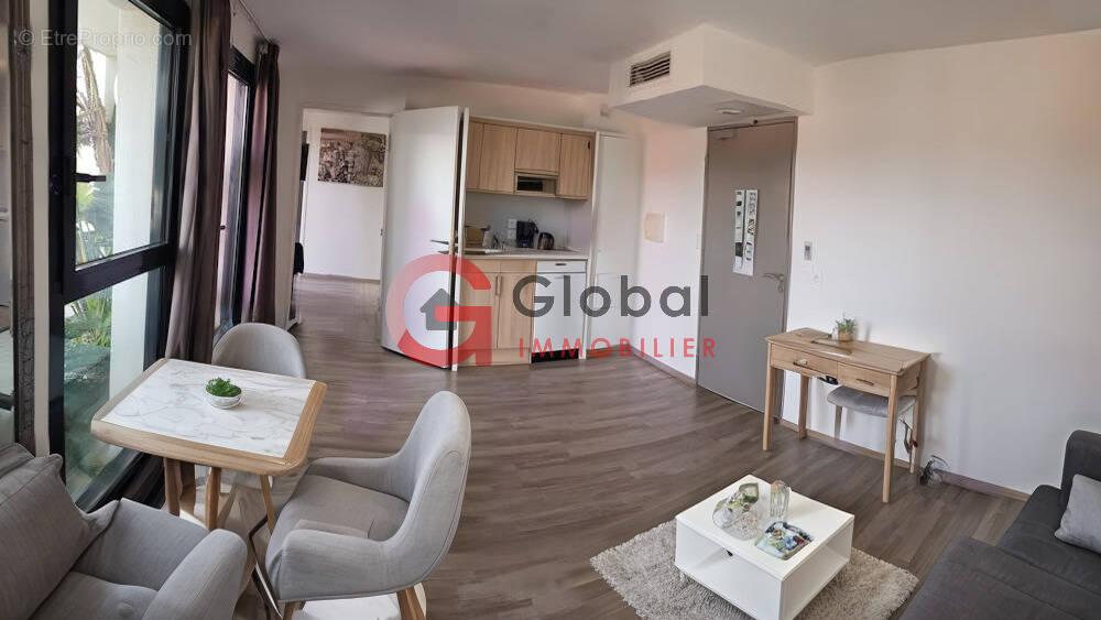 Appartement à CARRY-LE-ROUET