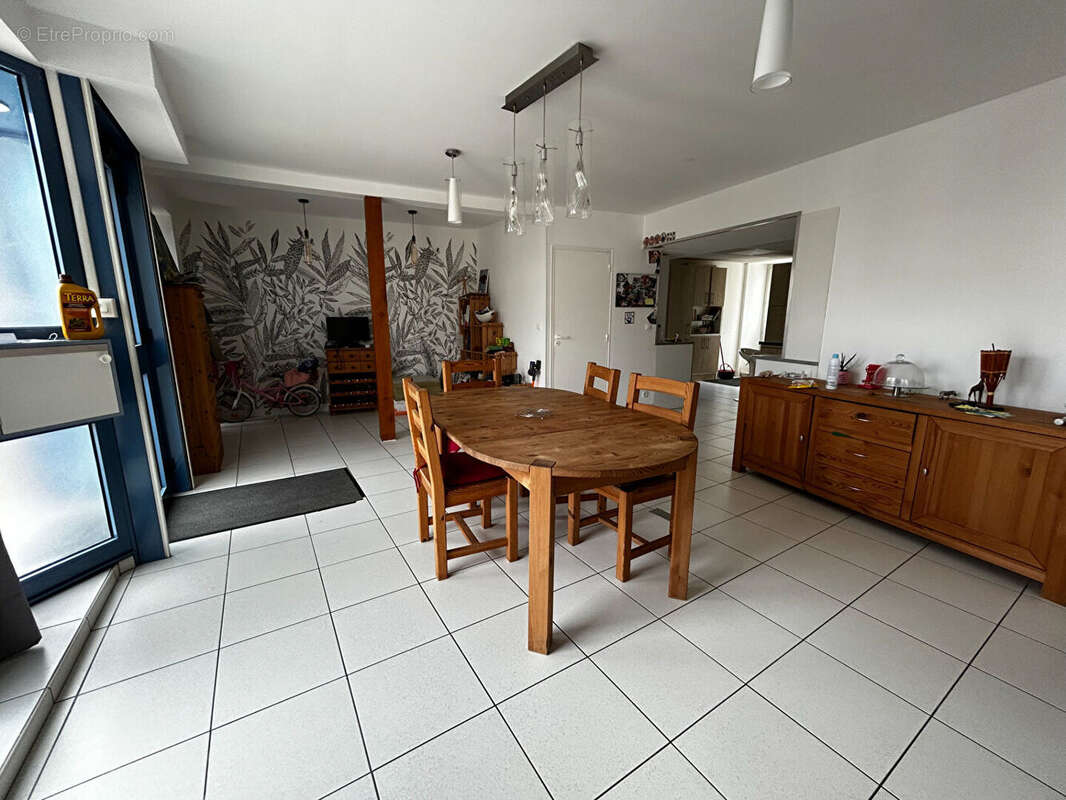 Maison 252m² à louvigné-de-bais - photo 2