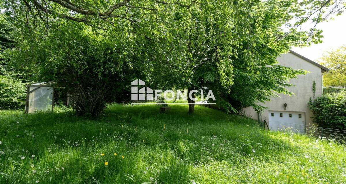 Maison à COURGENARD