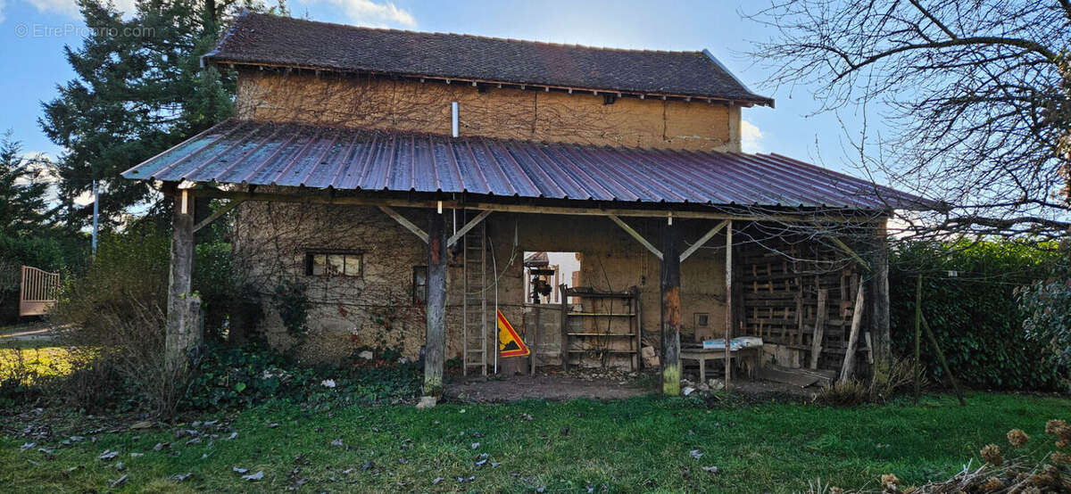 MAISON DAUPHINOISE DE CARACTERE  Les Avenieres Veyrins Thuellin 4 pièce(s) 99.35 m2 - photo 2