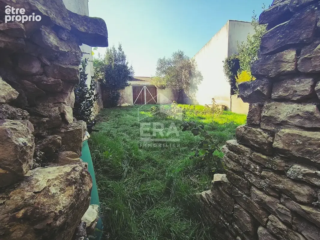 Grande maison familiale avec joli potentiel - photo 3