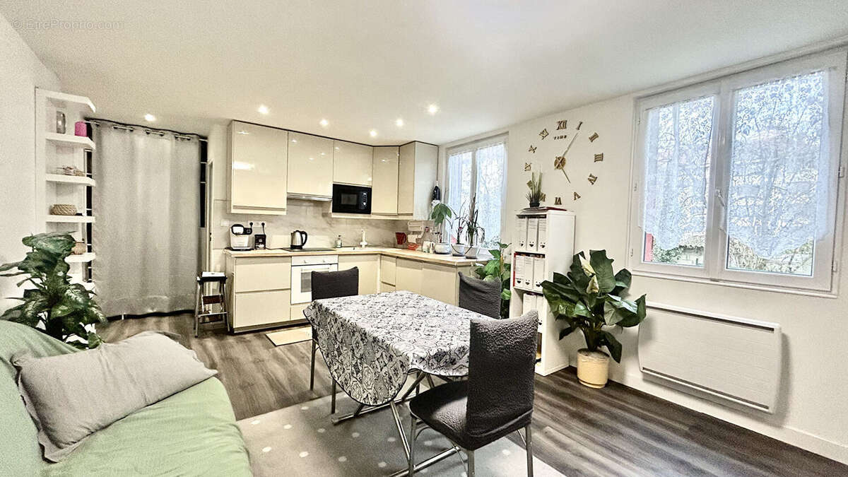 Appartement à STAINS