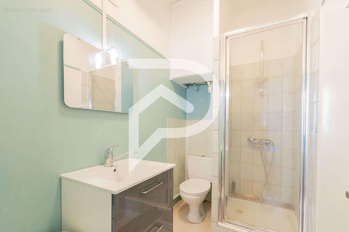 Appartement à MARSEILLE-5E