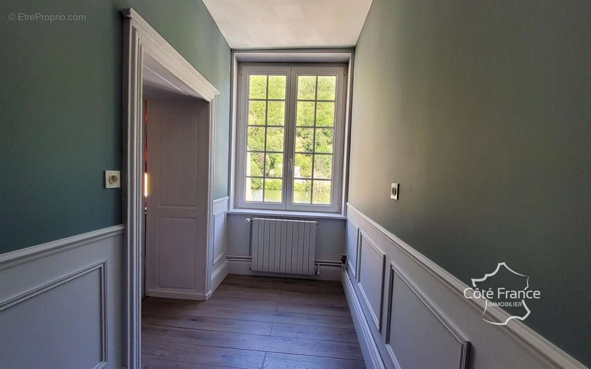 Maison à MONTHERME
