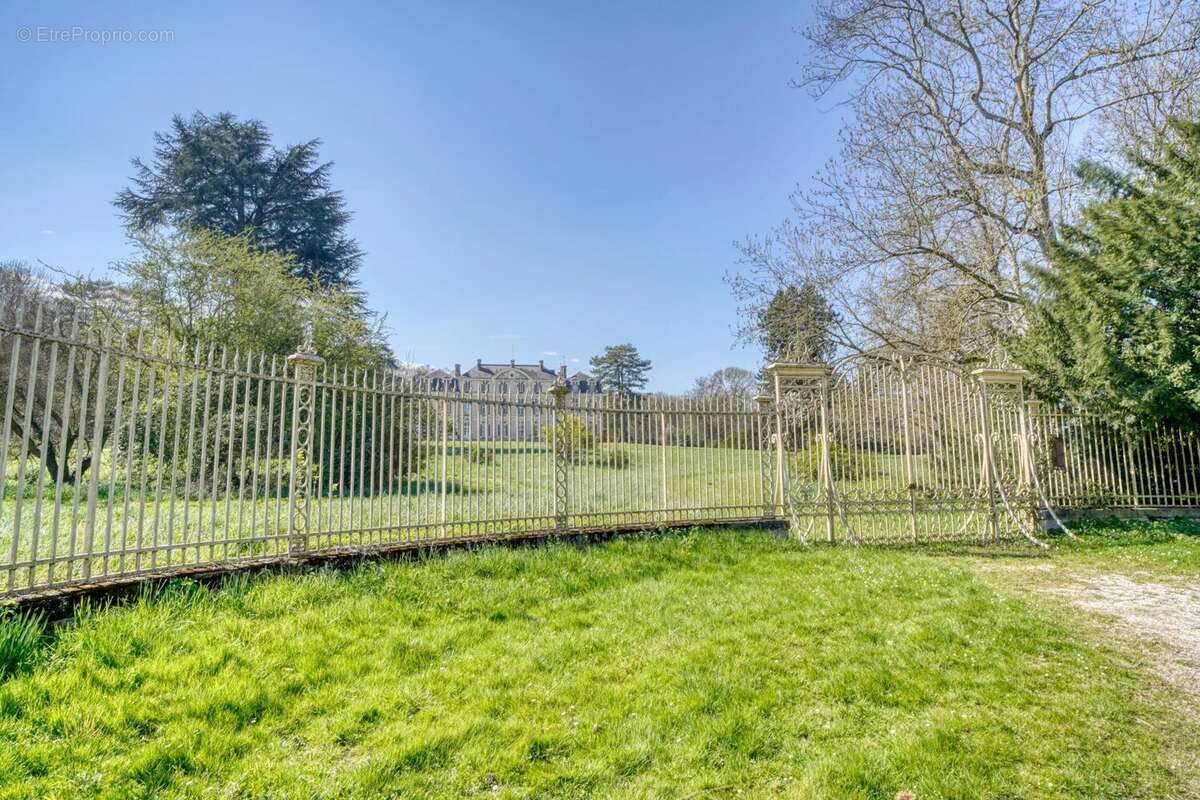 Maison à FONTAINEBLEAU