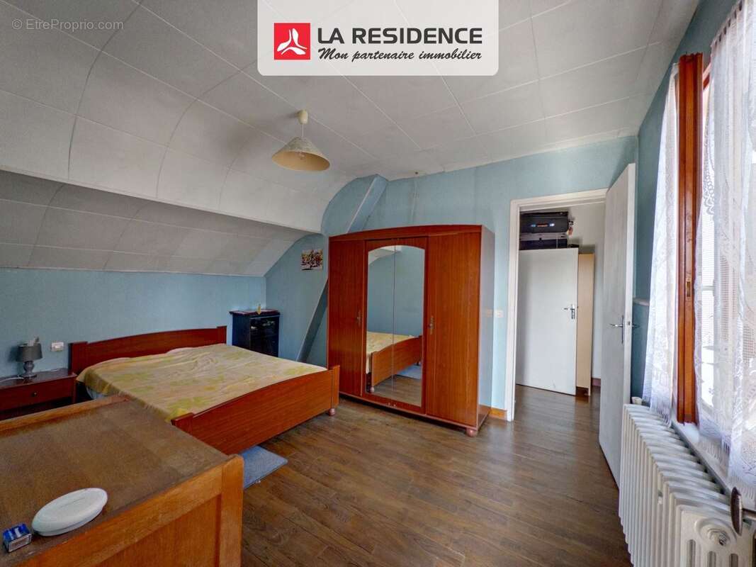 Maison à LES MUREAUX