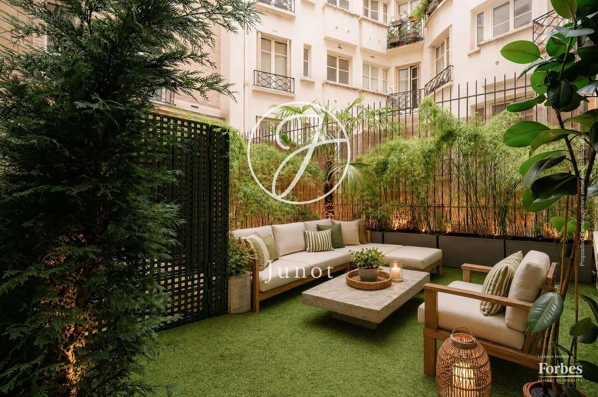 Appartement à PARIS-16E