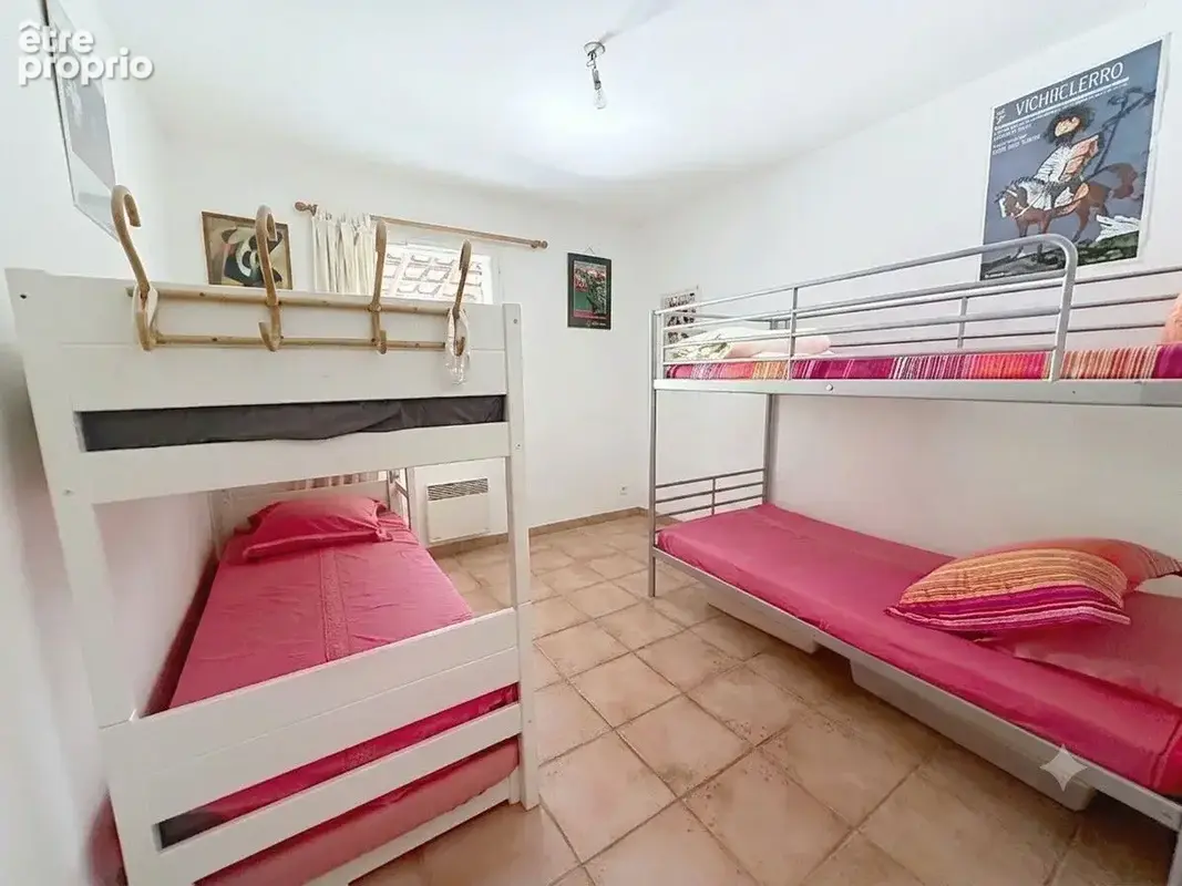 Villa de plain-pied - 4 chambres - 1 000 m² de terrain -  piscine -  à 5 min à pied du village - photo 9