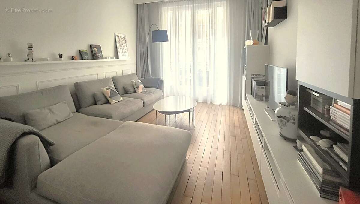 Appartement à PARIS-15E