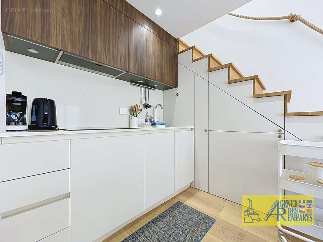 Élégant duplex en mezzanine dans le Vieil Antibes - photo 12