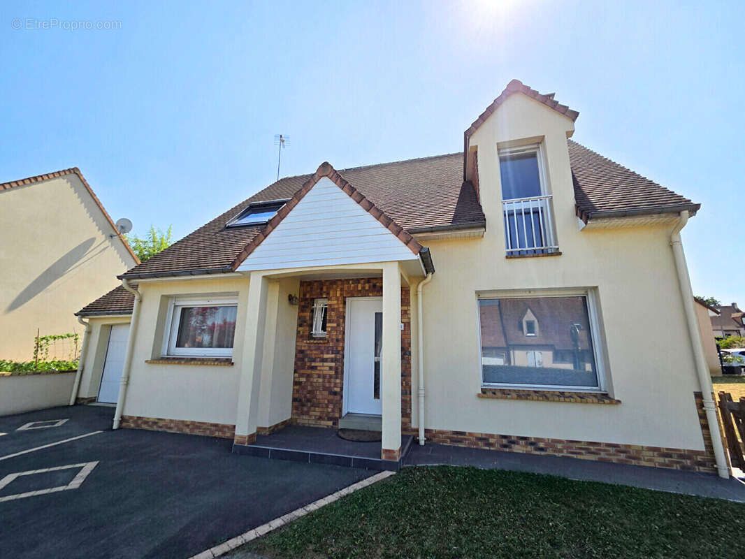 Maison à LA CHAPELLE-SAINT-AUBIN