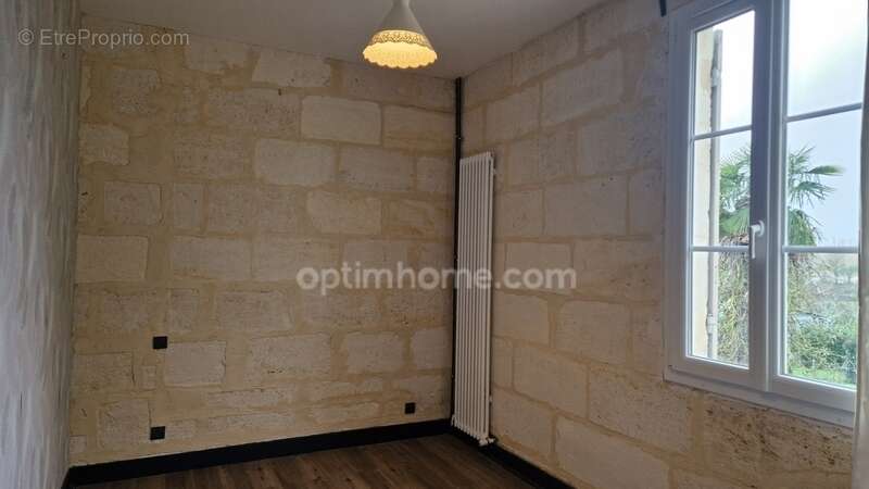 Maison 7 pièces 167m2 sur terrain de 1500 m2 en partie constructible - photo 16