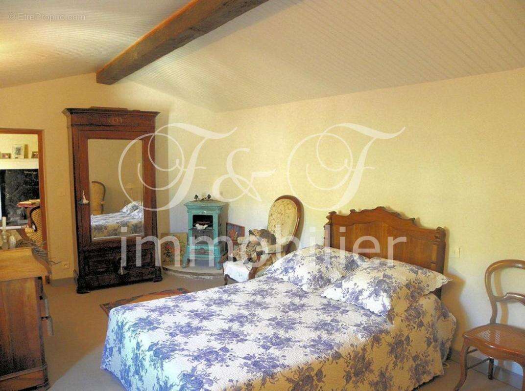 Maison à MONTBRUN-LES-BAINS