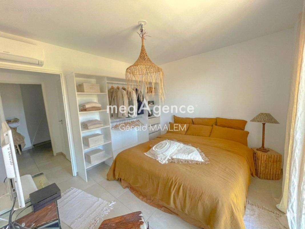 Appartement à COGOLIN