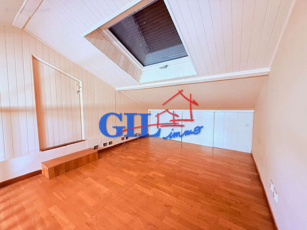 Maison à SAVIGNY-LE-TEMPLE