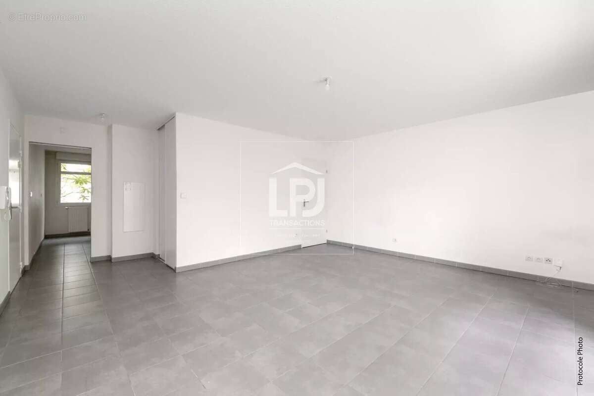 Appartement à RAMONVILLE-SAINT-AGNE