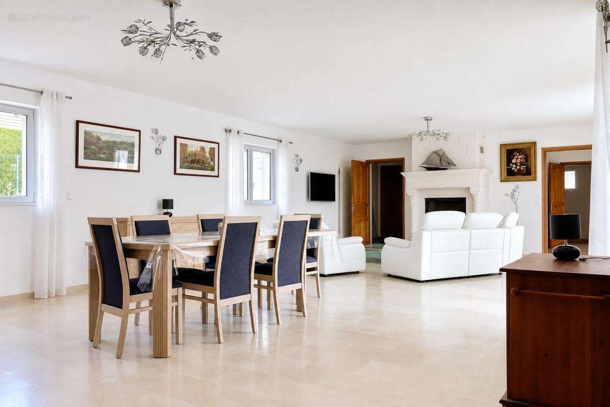 Maison à MESLAND