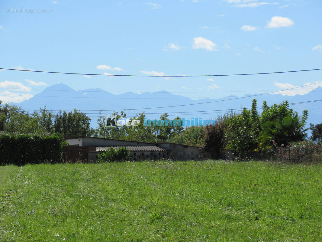 Terrain à AUBAREDE