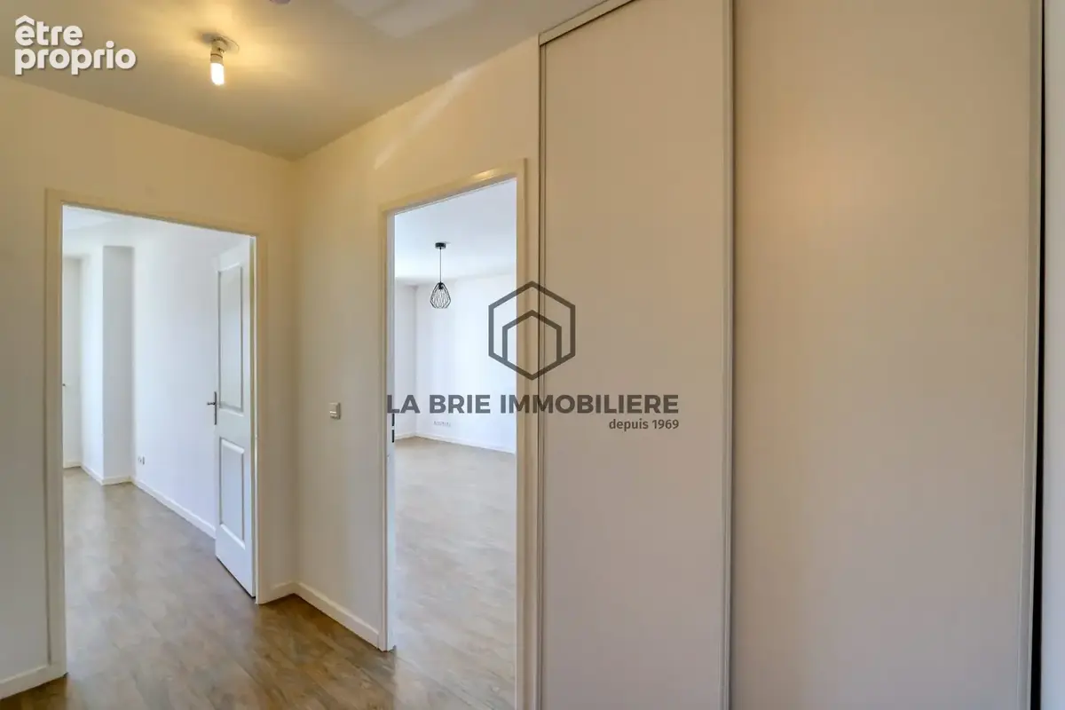 Appartement 2 pièces 52 m² à vendre à Villecresnes (94440) - photo 9