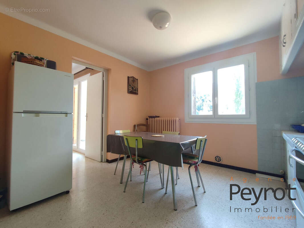 Maison 143 m² à La Cabanasse  - photo 6
