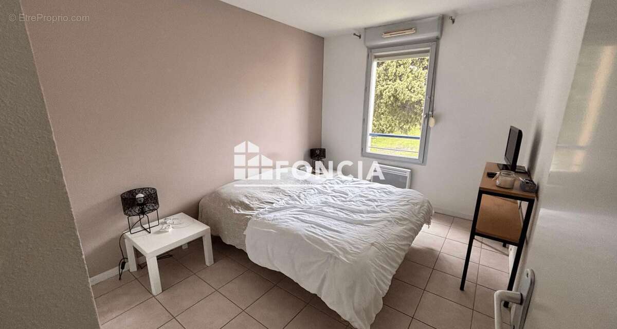 Tel f martinez 0616831o69 appartement de type 4 actuellement loue 680€ par mois dans residence avec piscine proche centre ville - photo 4
