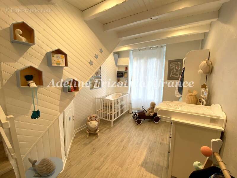 Appartement 84m2 - lumineux - 3 chambres - proche gare - dpe c - cave - photo 11