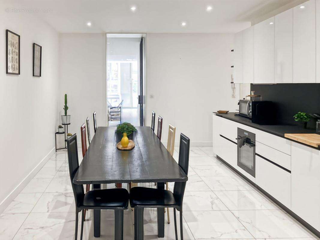 Elégant appartement avec prestations haut de gamme à proximité immédiate de Pey Berland - photo 3